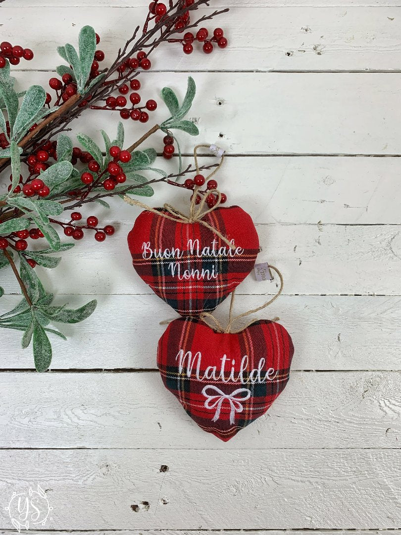 Cuore imbottito in tartan con spago naturale - Buon Natale nonni + Nome e fiocchetto