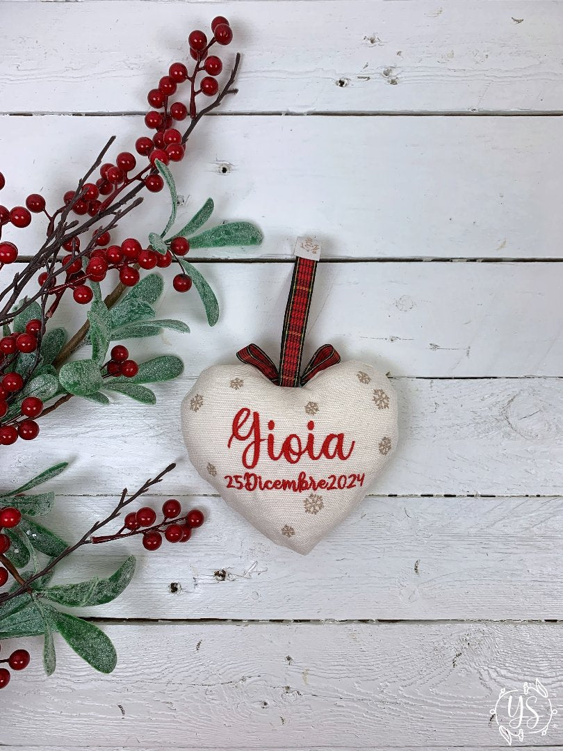 Cuore &quot;Il mio primo Natale&quot;  - cotone  purgato panna, ricamo rosso e nastro tartan