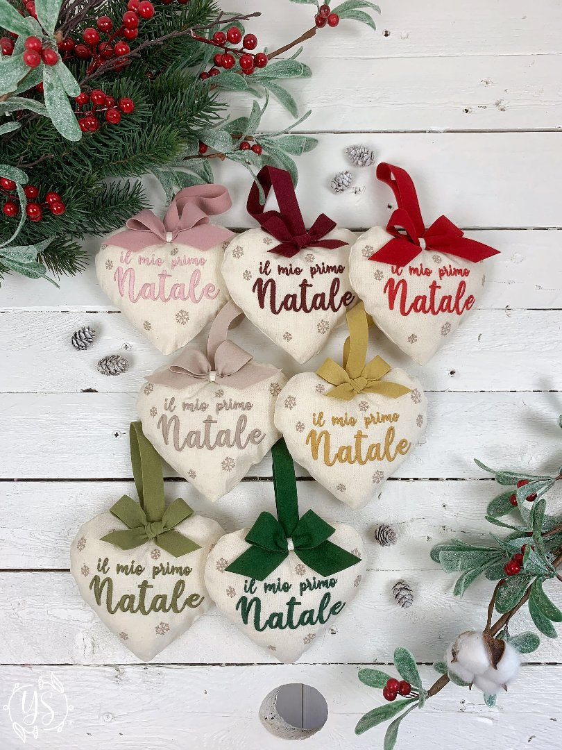 Cuore &quot;Il mio primo Natale&quot; in cotone panna e nastro in velluto