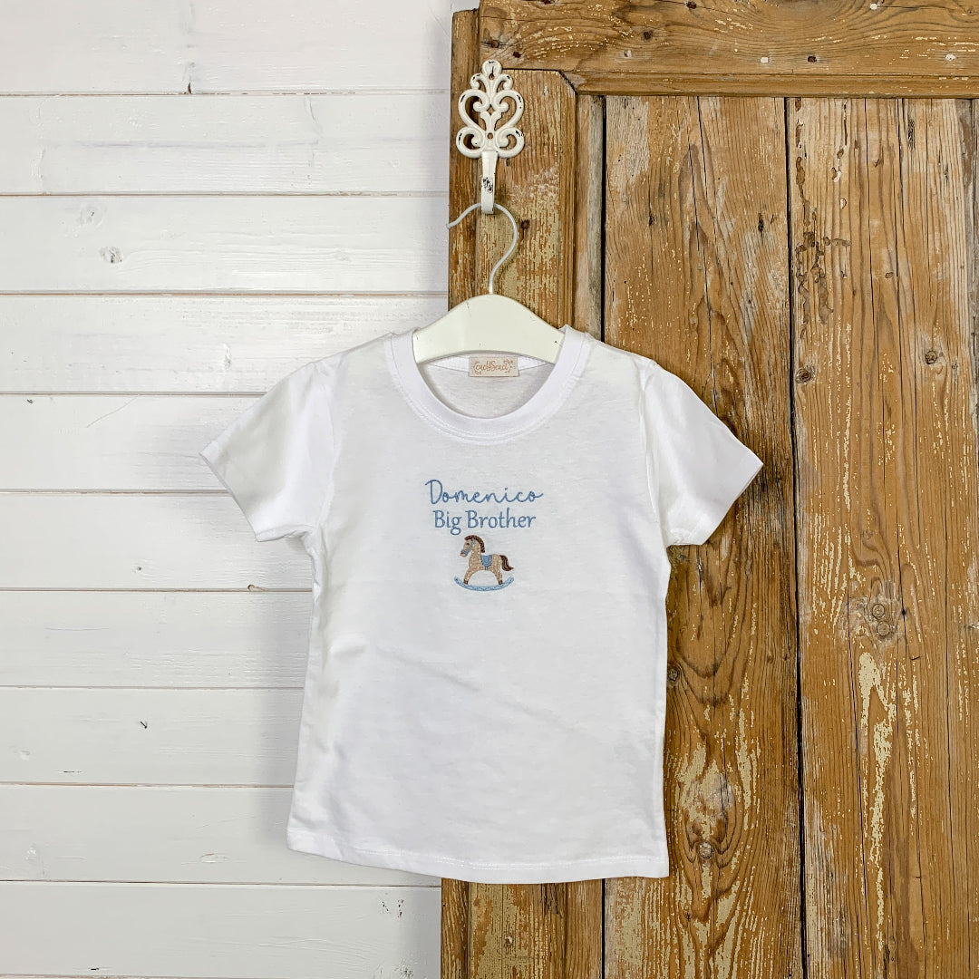 Big/little brother con cavallo a dondolo