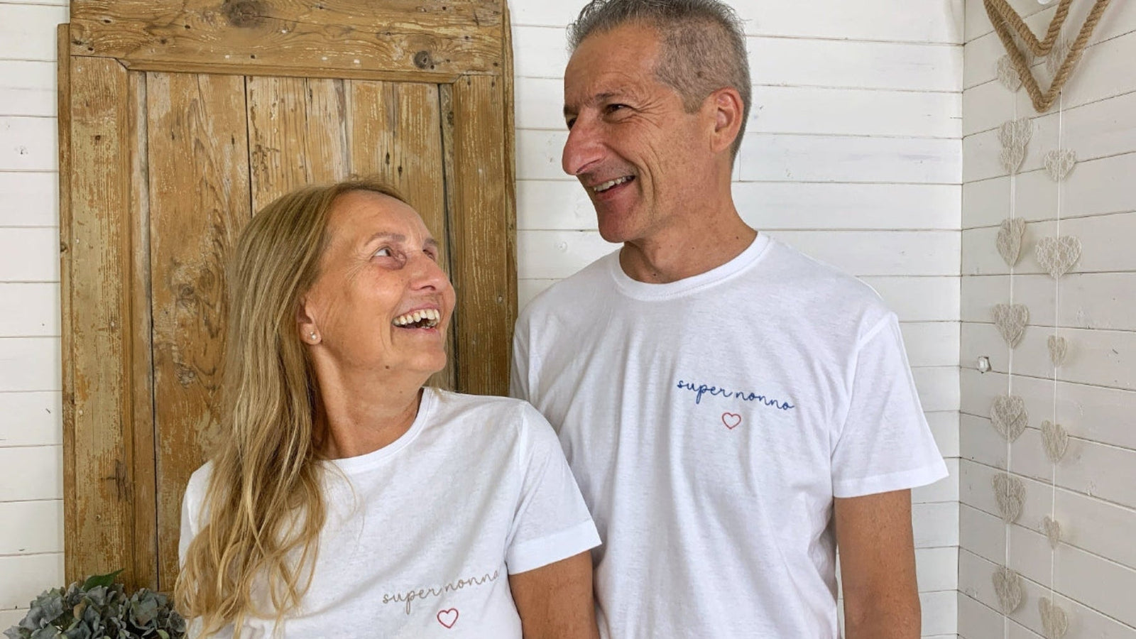 regalo ricamato maglietta nonni super nonni con cuore